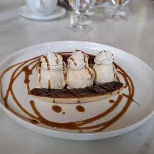 Caramelized banana split, gluten free!