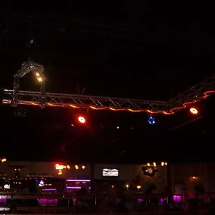 The shiny saddle-lier