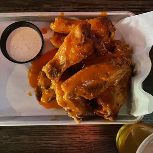 Buffalo 9 Bone-In Wings