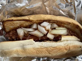 George's Haus Of Dawgs