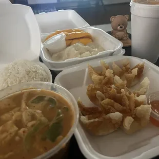 Crab Rangoon, Penang Curry w/ Chicken &amp; Rice, Mango Sticky Rice and Thai Tea