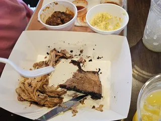 Pour House at District