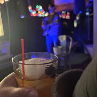 Old fashion and live music