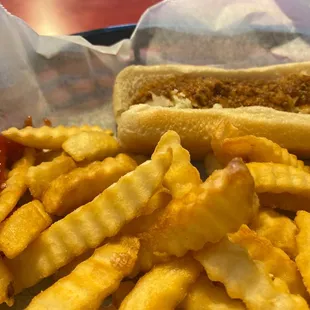 Chilli slaw dog with fries