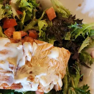 BLACKENED SALMON SALAD