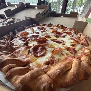 Crispy pepperoni - that crust tho!