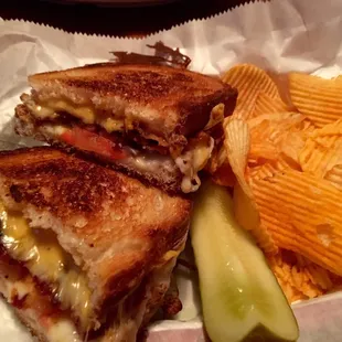 Grilled cheese with cheddar &amp; sour cream chips, my fave!