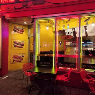 Closed in spite of posted hours stating otherwise. Not cool.