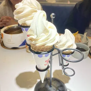 AppetizersFruitsIce Cream (Per Person)