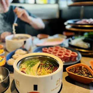 Silver Soup and Spicy Pot