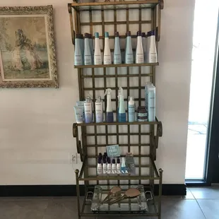 We are a Pravana Elite salon!!