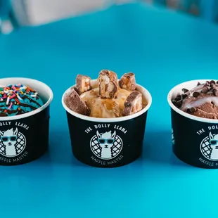 food, donuts, dough desserts