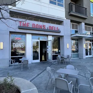 the outside of the restaurant