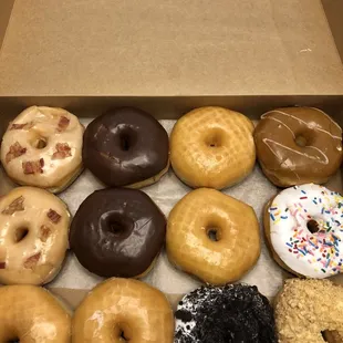 donuts, food, dough desserts