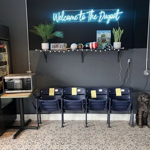 Please do not sit here.