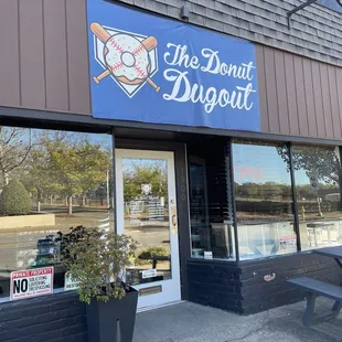 Outside of The Donut Dugout