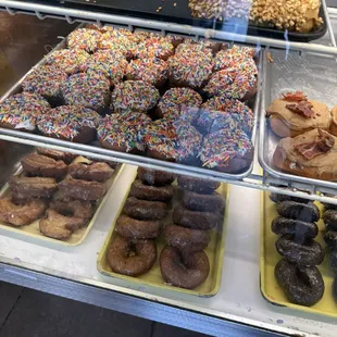 dough desserts, food, donuts