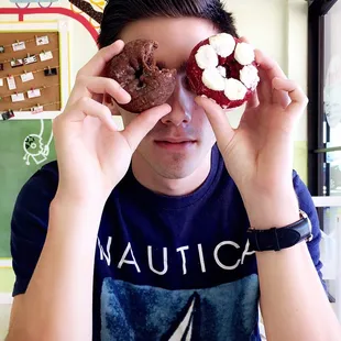 the chocolate and red velvet donuts. most of the donuts here are cake donuts which is great. it&apos;s a cutesy little place with good donuts!