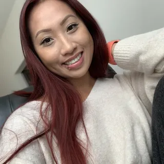 Kat T.