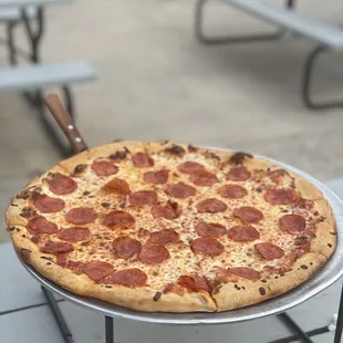 Large Pepperoni Pizza....