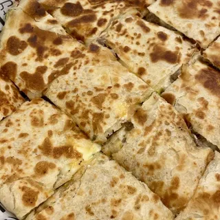 Large Dough Show Pie
