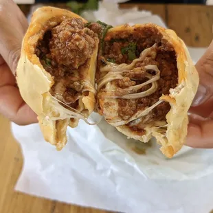 Beef empanada (rating: 4/5)