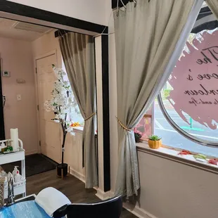 I'm sitting in the very comfortable pedicure chair area....ahhhhhhh relaxing!