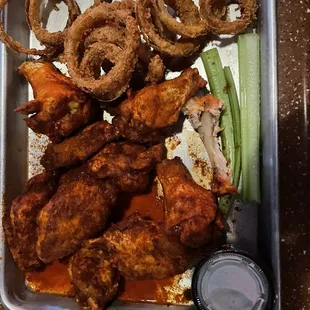 Wings with onion rings