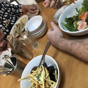 Mom- Salisbury steak and gravy Husband- salmon salad Me- mussels and fries