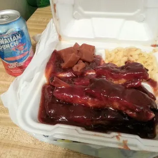 Ribs, mac n cheese and yams