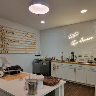 Checkout counter