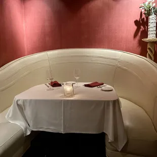 Restaurant booth seating
