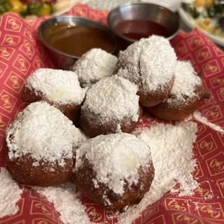 Can Can Beignets