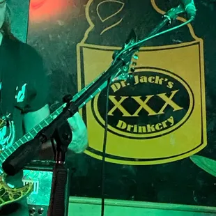 Dr. Jacks Drinkery stage