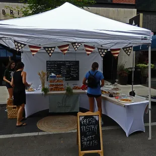 Fresh Pastry &amp; Confections