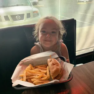 Pete&apos;s burgers tiny kid approved!!! YUM!!!!