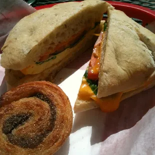 Hummus Florentine Sandwich