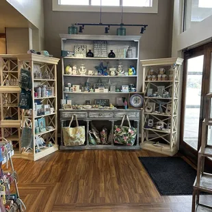 Nice clean shopping area.