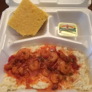 Shrimp &amp; Grits, &amp; cornbread