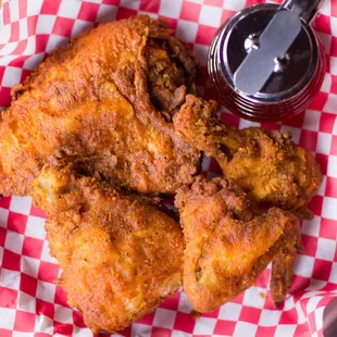 bbq wings, fried chicken, fried chicken wings, bbq chicken, chicken wings, poultry, food, chicken, chicken wings and fried chicken