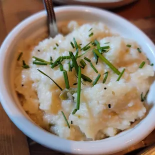 Cheddar grits
