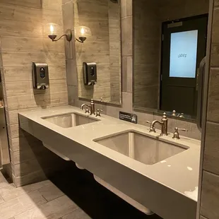 Sinks in rest room