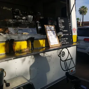 Coffee truck early shadow foto