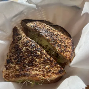 The Earth Cafe & Deli