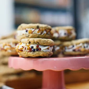 Cookie sandwiches