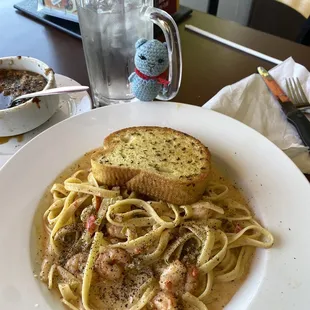 Fettuccini, onion soup