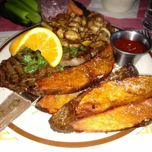 The Edgewater Supper Club - Jefferson WI - Rock River - Farm to Table - Old Fashioned Supper Club - Steak and Broasted Potato Wedges