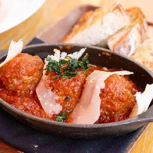 Meatballs with a slices of sourdough