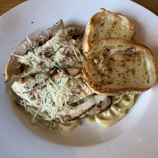 Fettuccine Alfredo with Chicken