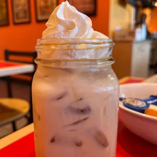 Limon lavender latte